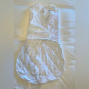 Dreamland Baby weighted swaddle sleep sack